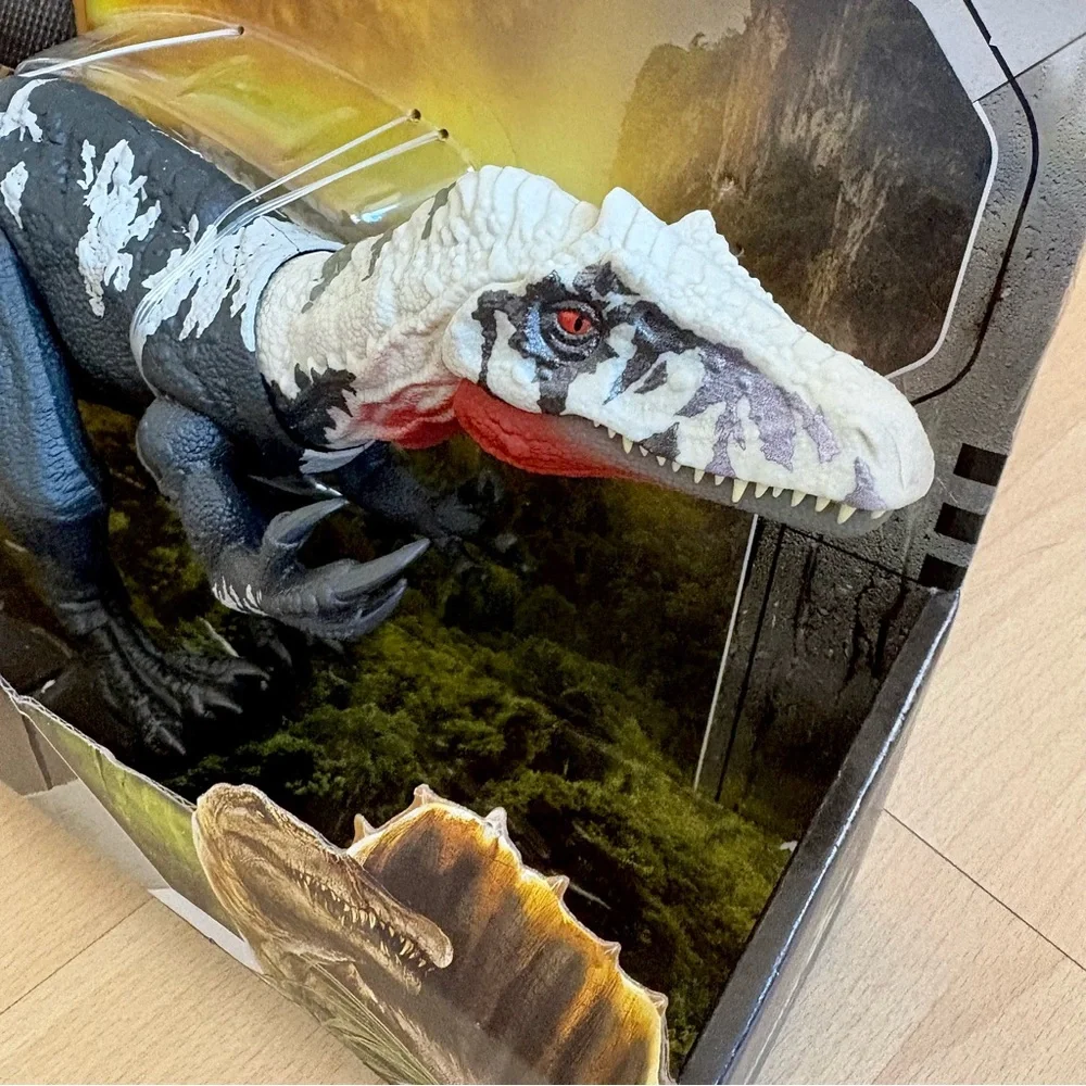 Jurassic World Rebirth Chilantaisaurus Dinosaur Gigantic Thrashers Attack Figure - Picture 7 of 15